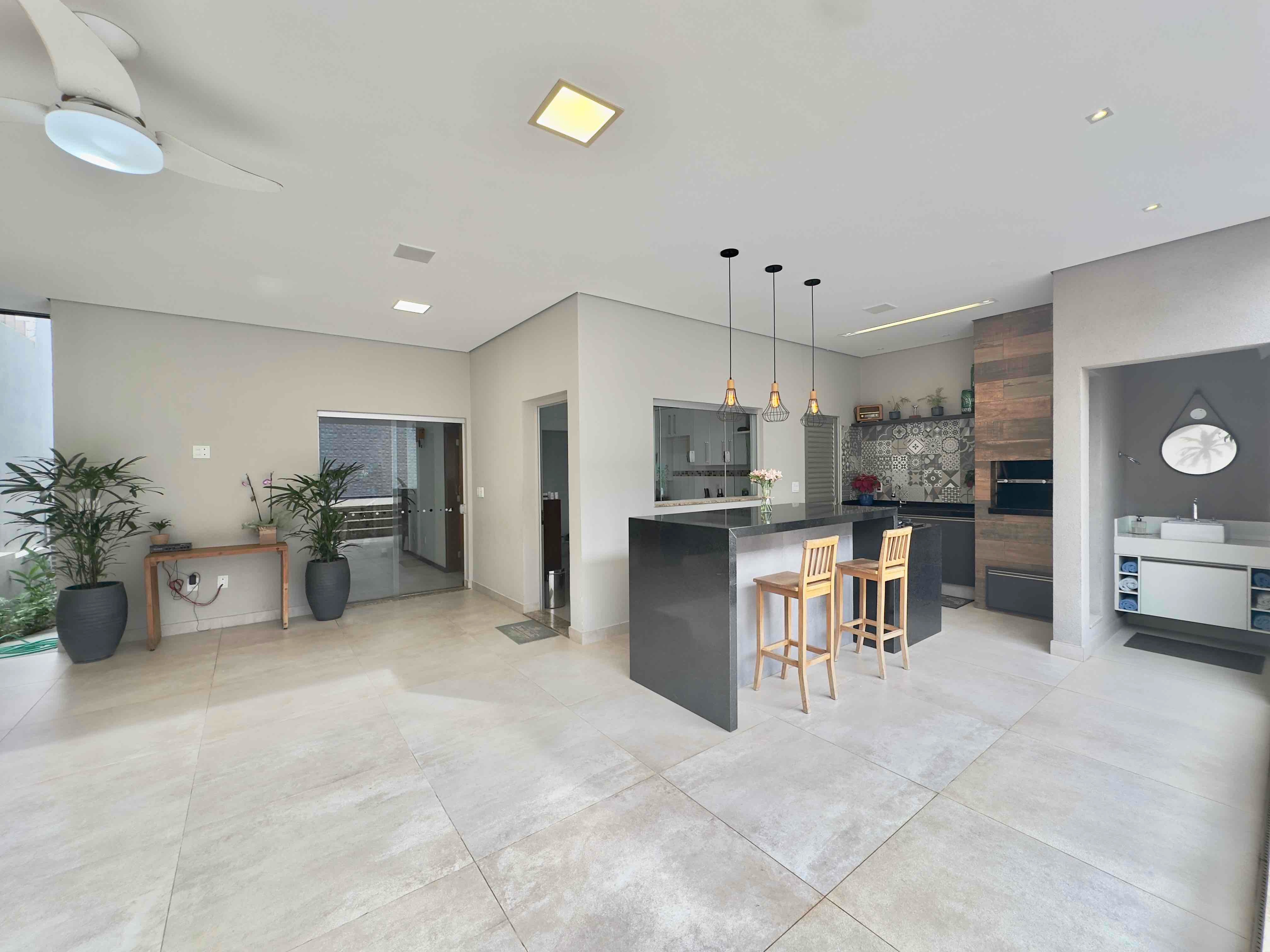 Imagens do imóveis Casa com 3 dormitórios e 1 escritório com ampla área de lazer, Bairro Nova Santa Cruz, Mogi Mirim SP