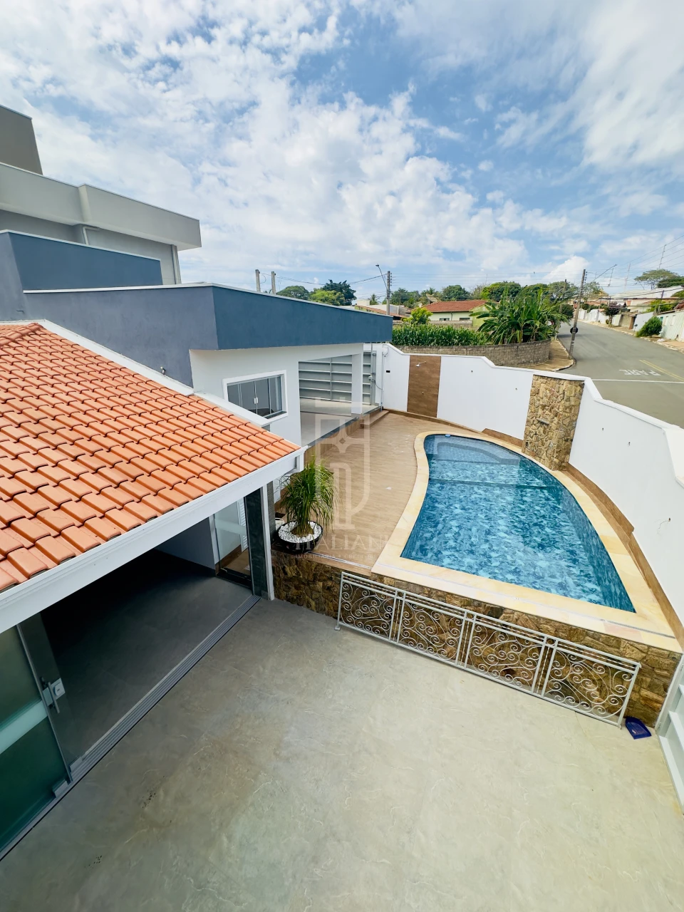 Imagens do imóveis Casa sobrado com piscina Jardim Santa Ana em Mogi Mirim