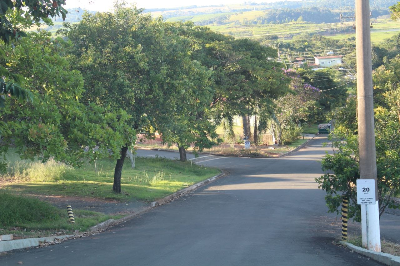 Imagens do imóveis Terreno Lote de Chácaras Com Represa 1000 m ² Condomínio Fechado Interior São Paulo - Itapira
