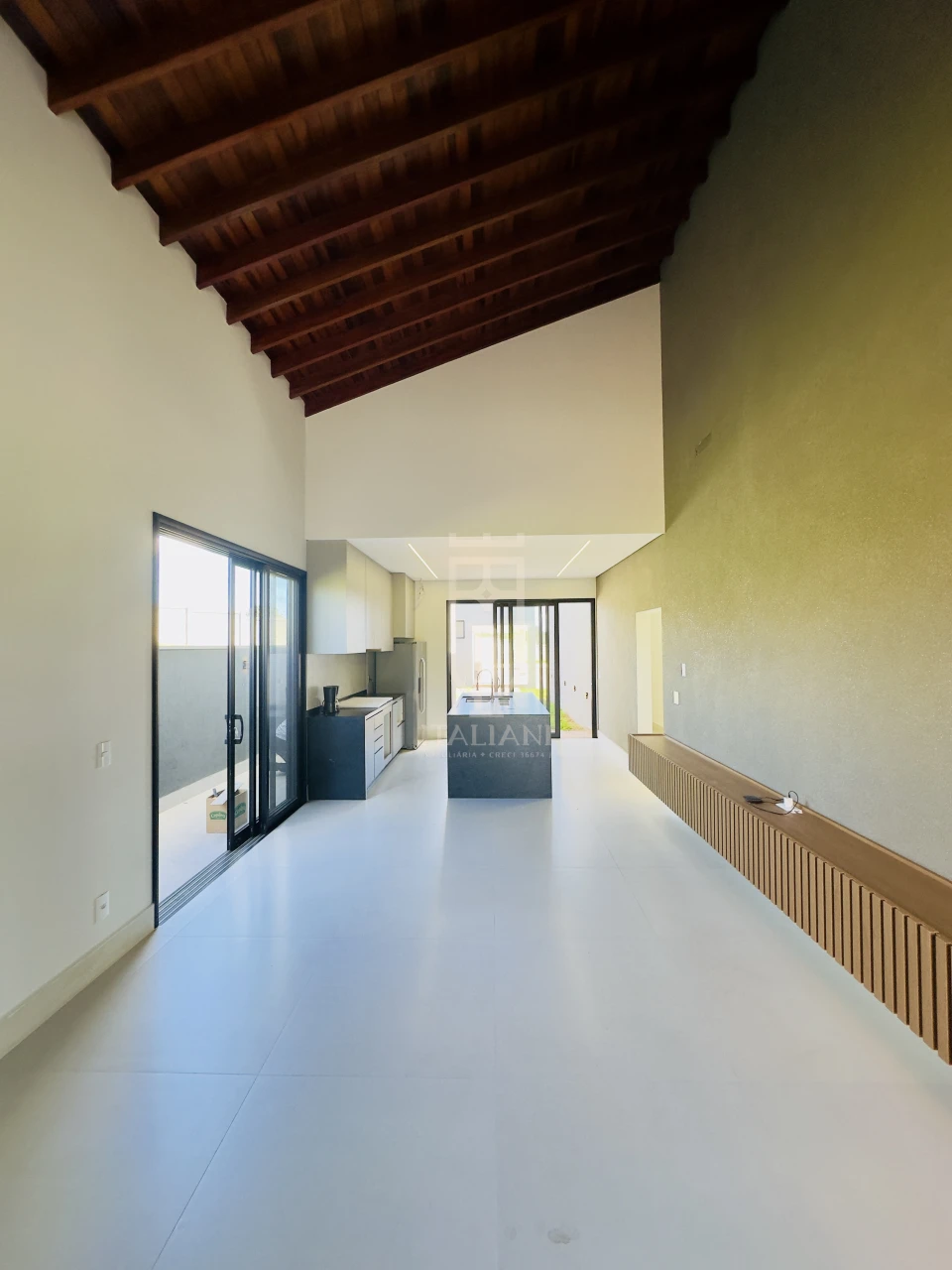 Imagens do imóveis Casa Térrea no Condomínio Flor D'Aldeia Mogi Mirim com piscina e 3 suítes