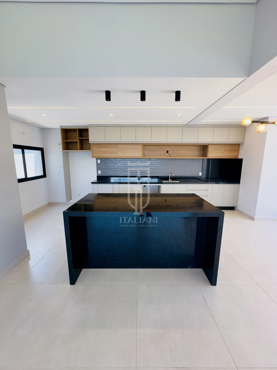 Imagens do imóveis Casa De Alto Padrão E 3 Suítes Em Condomínio Mogi Mirim no Jardim da Colina