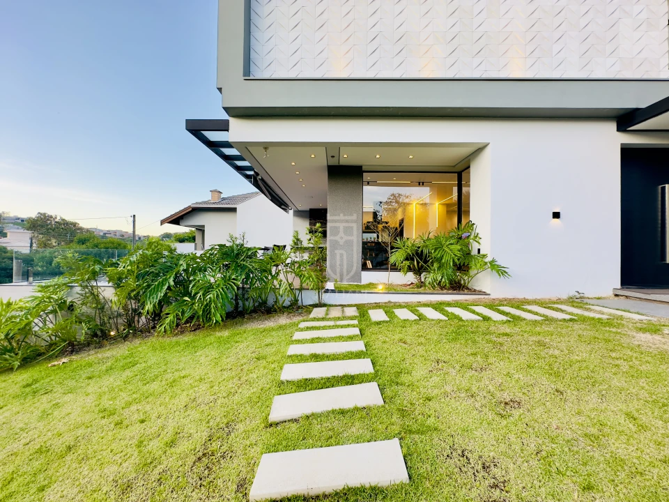 Imagens do imóveis Casa De Alto Padrão Com Piscina E Firepit Condomínio Maria Andrade