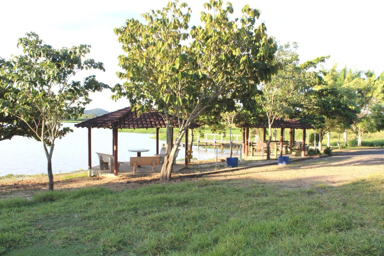Imagens do imóveis Terreno Lote de Chácaras Com Represa 1000 m ² Condomínio Fechado Interior São Paulo - Itapira
