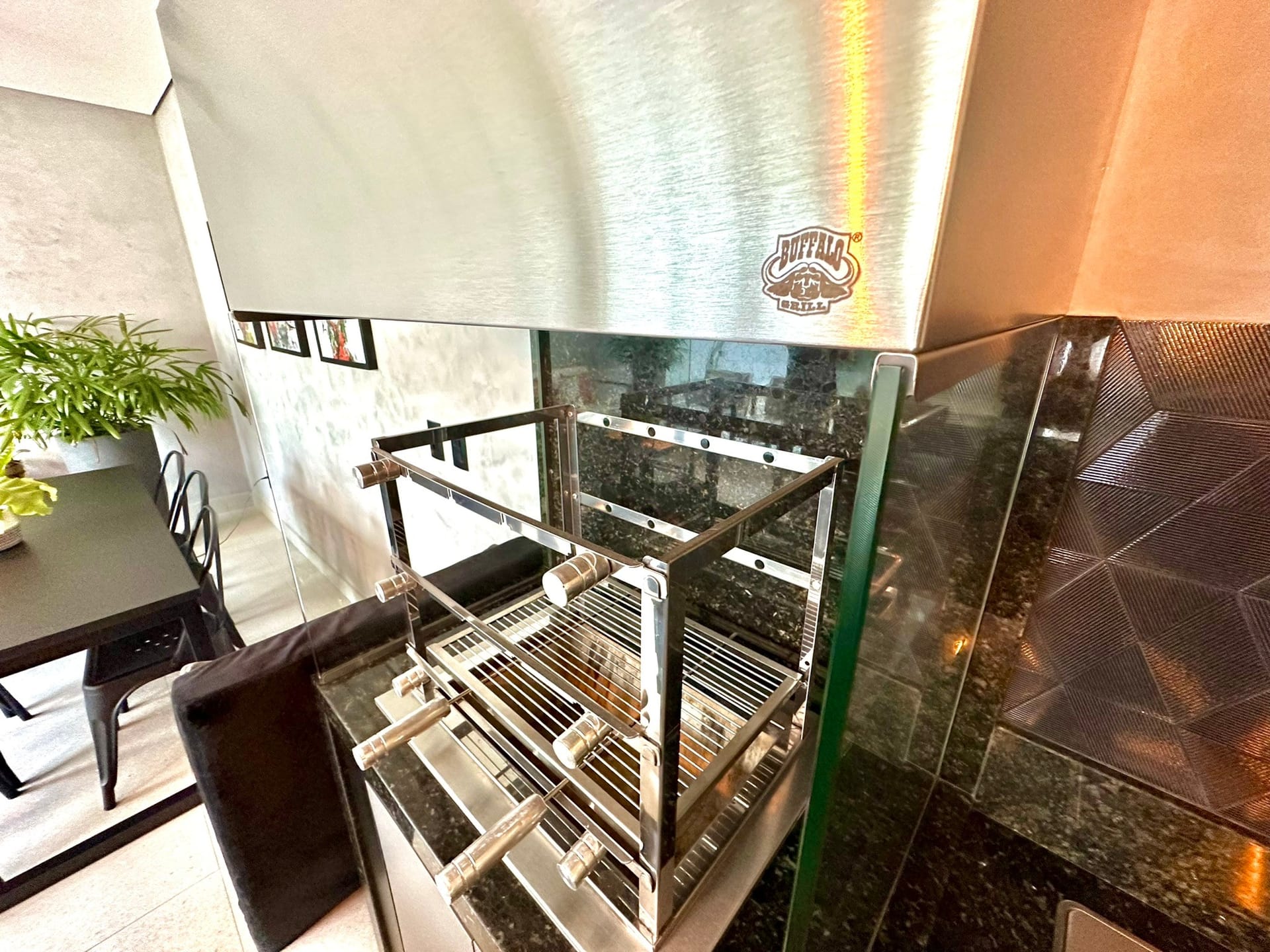 Imagens do imóveis Casa Térrea com Área Gourmet Próxima ao Shopping no Condomínio Residencial Villagio Santa Cruz em Mogi Mirim, SP