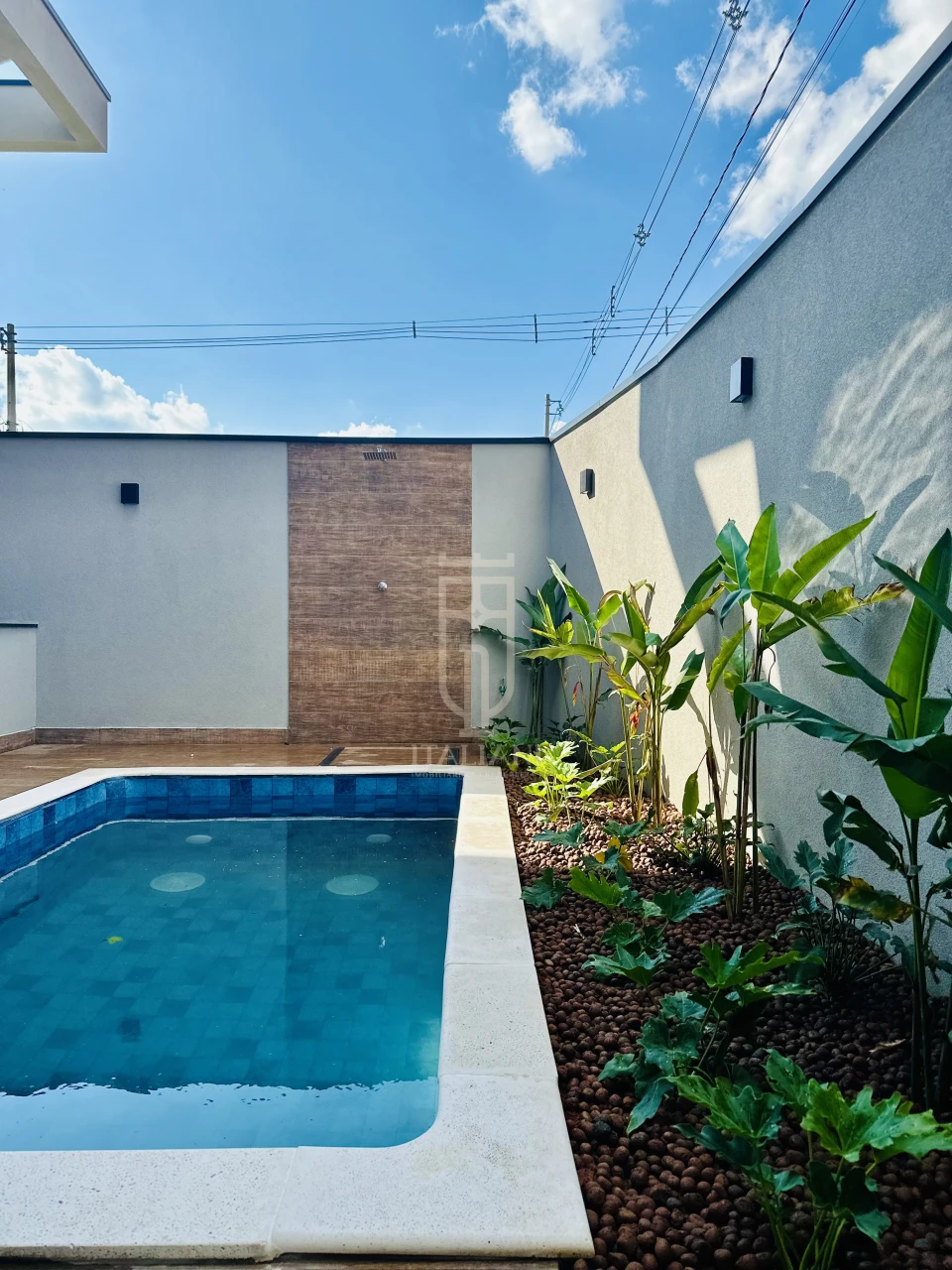 Imagens do imóveis Casa com Piscina e 3 quartos muito espaçosa no Condomínio Residencial Reserva da Mata em Mogi Mirim SP