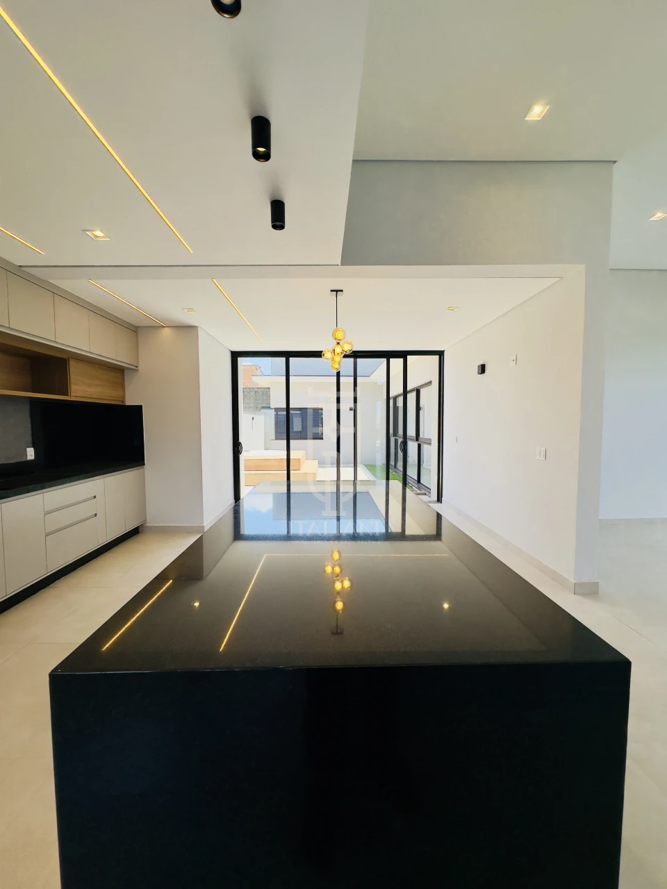 Imagens do imóveis Casa De Alto Padrão E 3 Suítes Em Condomínio Mogi Mirim no Jardim da Colina