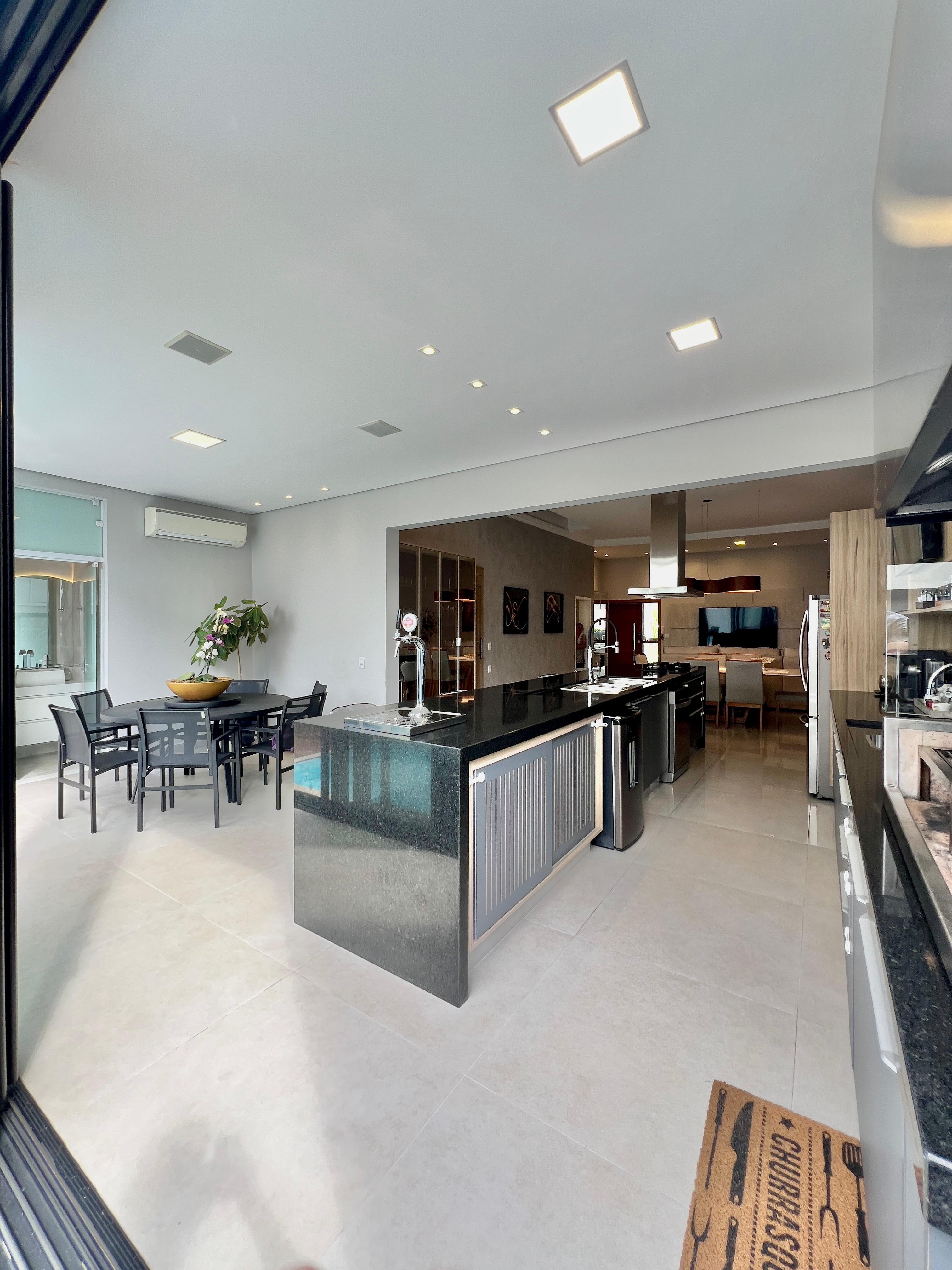 Imagens do imóveis Casa térrea com piscina em condomínio à Venda, Residencial Portal do Lago, Mogi Mirim, SP