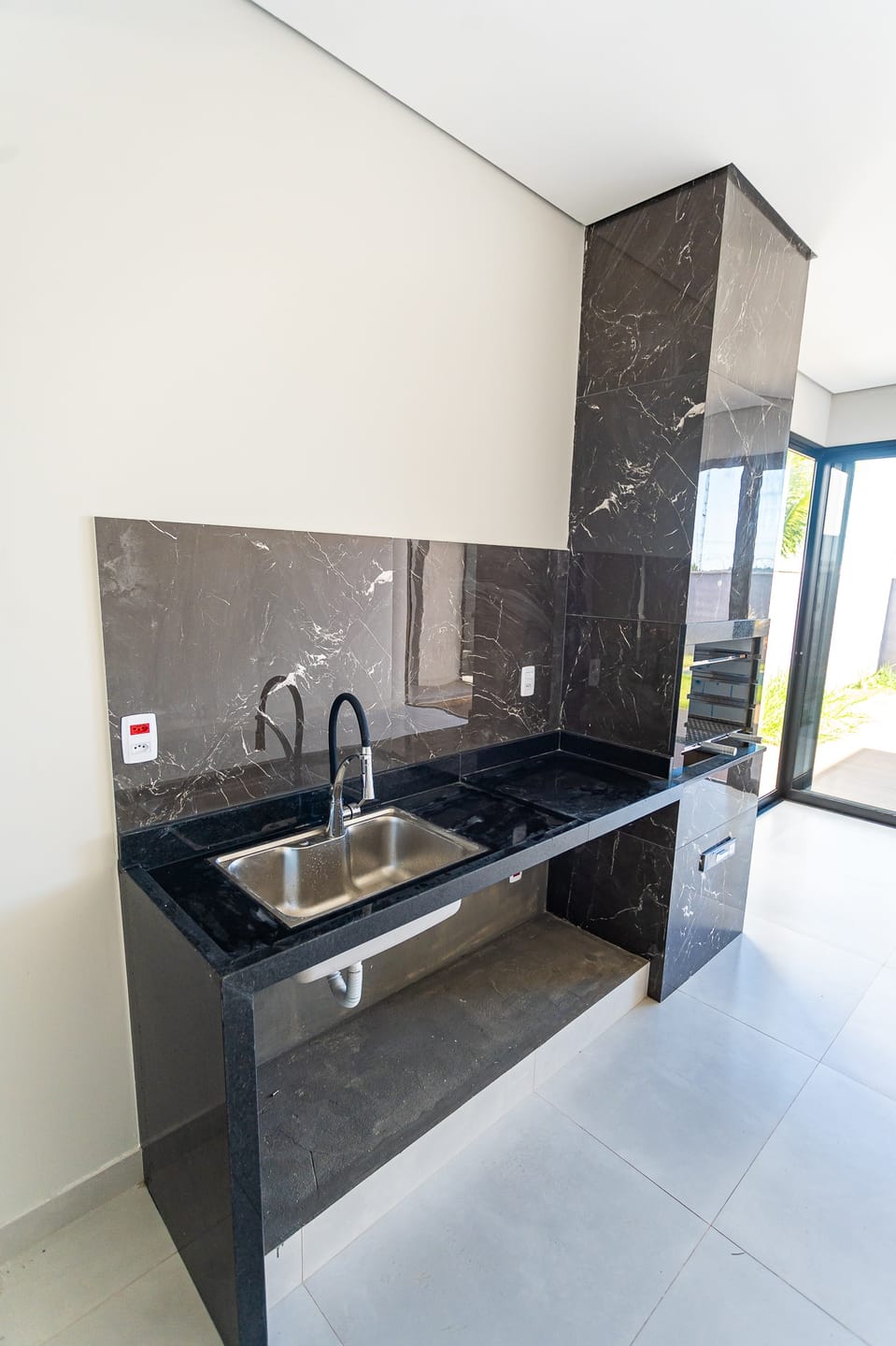 Imagens do imóveis Casa Térrea com 3 Suítes e piscina em Condomínio, Condomínio Alvorada Mogi Mirim SP