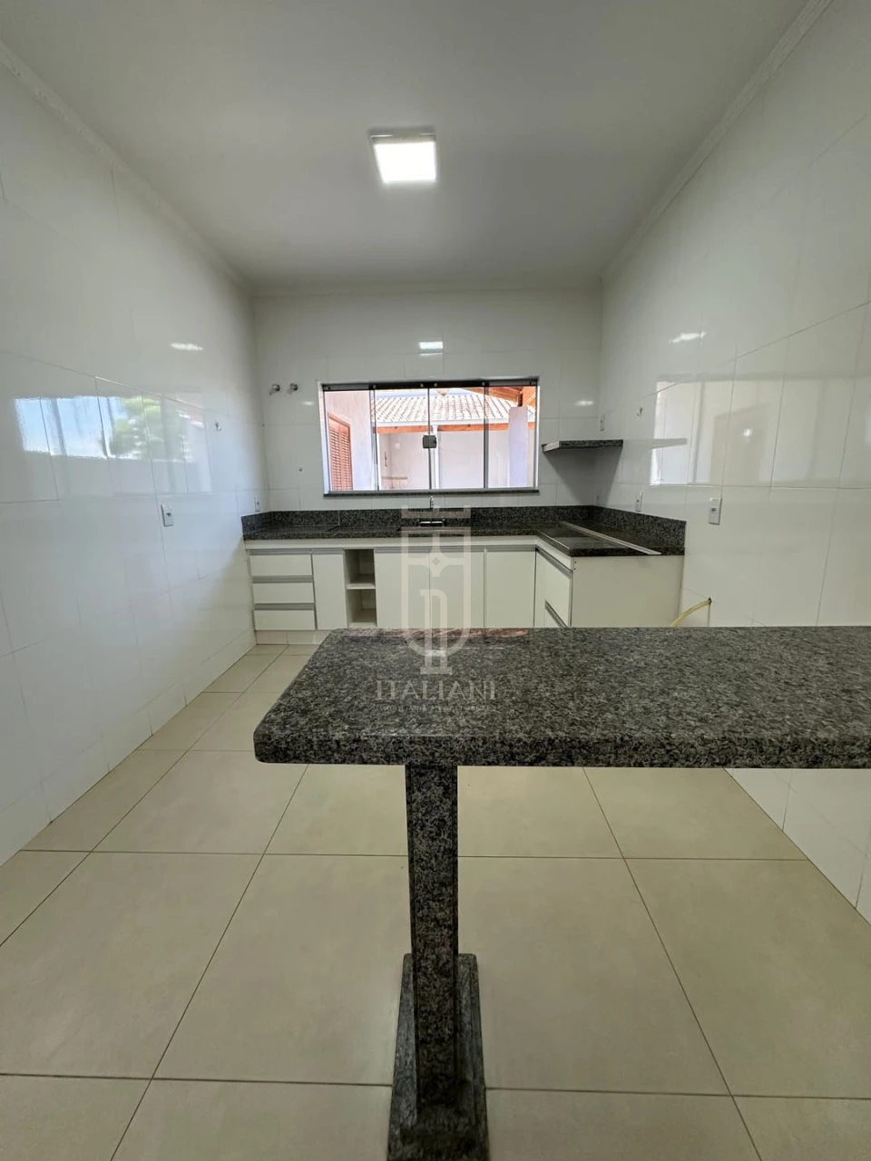 Imagens do imóveis Casa Térrea Com Três Quartos sendo Duas Suítes Jardim Longato Mogi Mirim SP