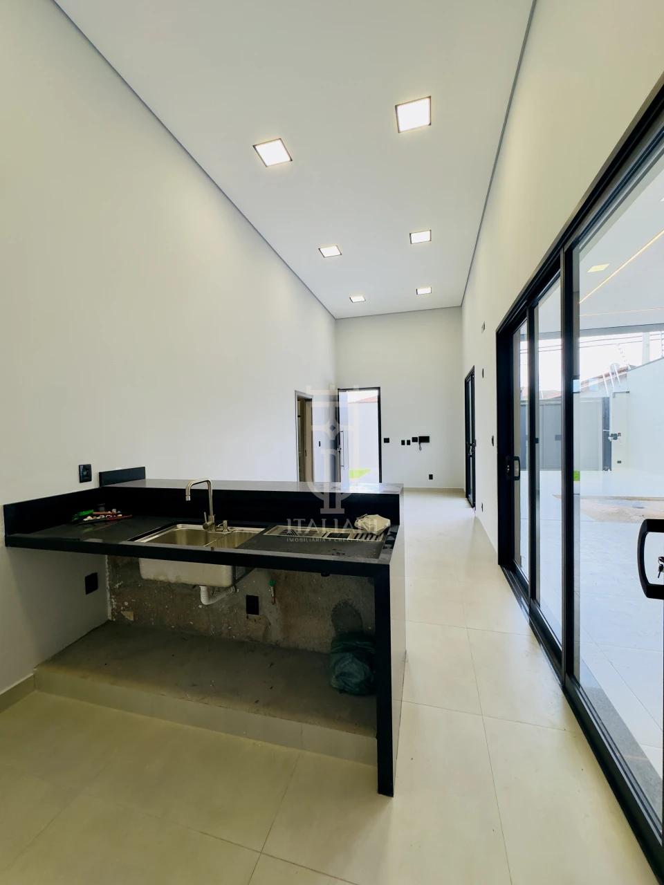 Imagens do imóveis Casa térrea nova recém construída com 3 quartos sendo 1 suíte