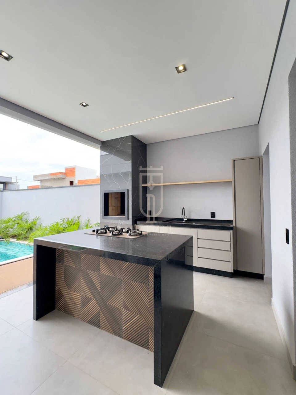 Imagens do imóveis Casa Térrea Em Condomínio com 3 Suítes E Piscina