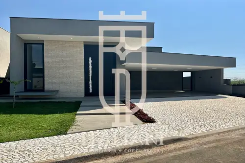 Imagens do imóveis Casa Nova com Três Suítes e Piscina no Condomínio Portal Do Lago à Venda em Mogi Mirim