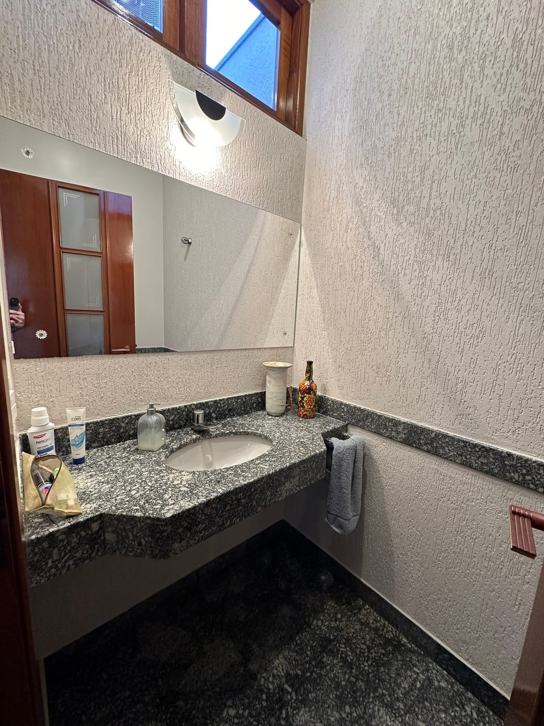 Imagens do imóveis CASA COM 3 SUÍTES E PISCINA À VENDA JARDIM ÁUREA MOGI MIRIM, SP