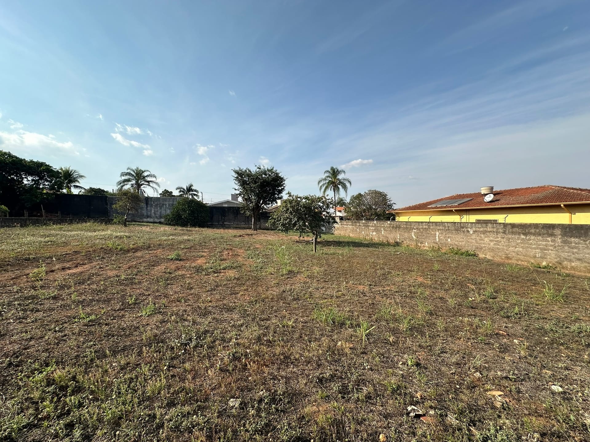 Imagens do imóveis Terreno Lote à venda com 600 m² e 14 metros de frente no Bairro Jardim Longatto em Mogi Mirim, SP