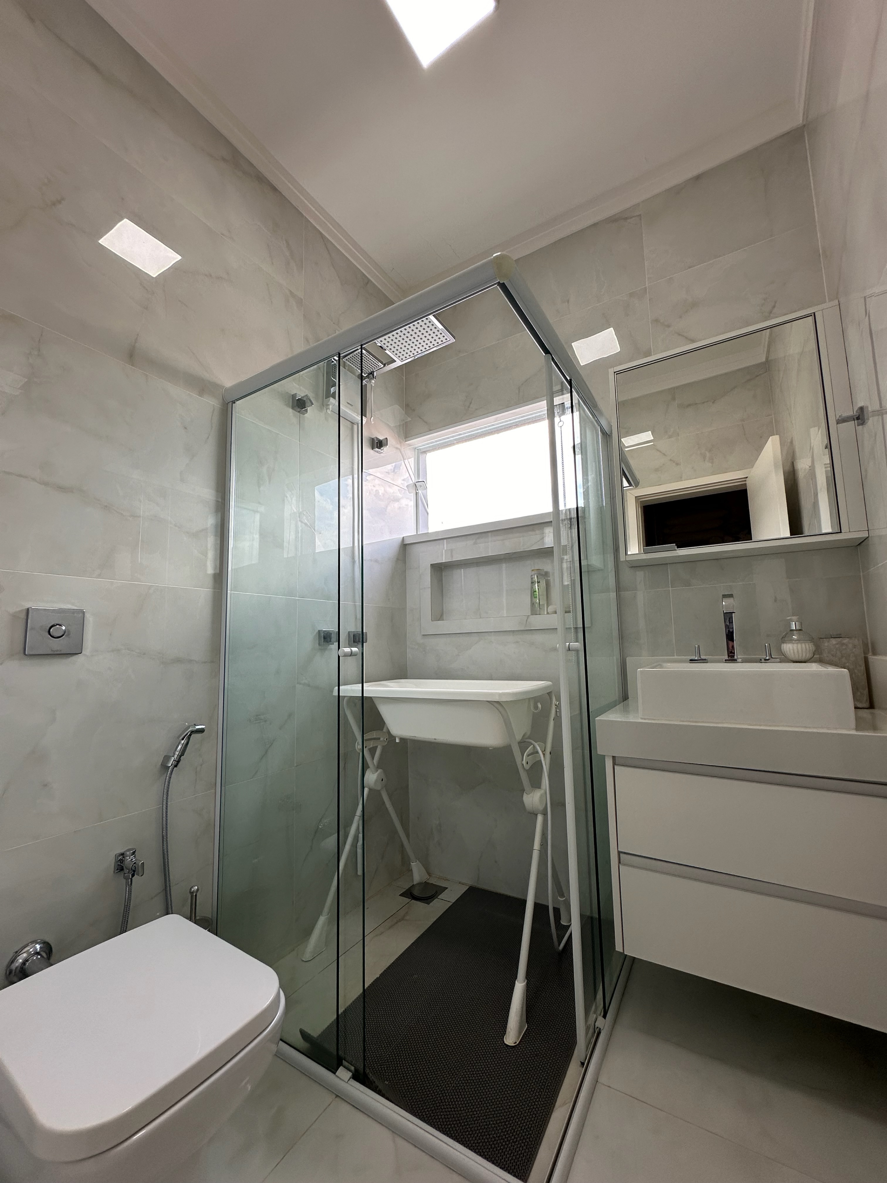 Imagens do imóveis Casa térrea com piscina em condomínio à Venda, Residencial Portal do Lago, Mogi Mirim, SP