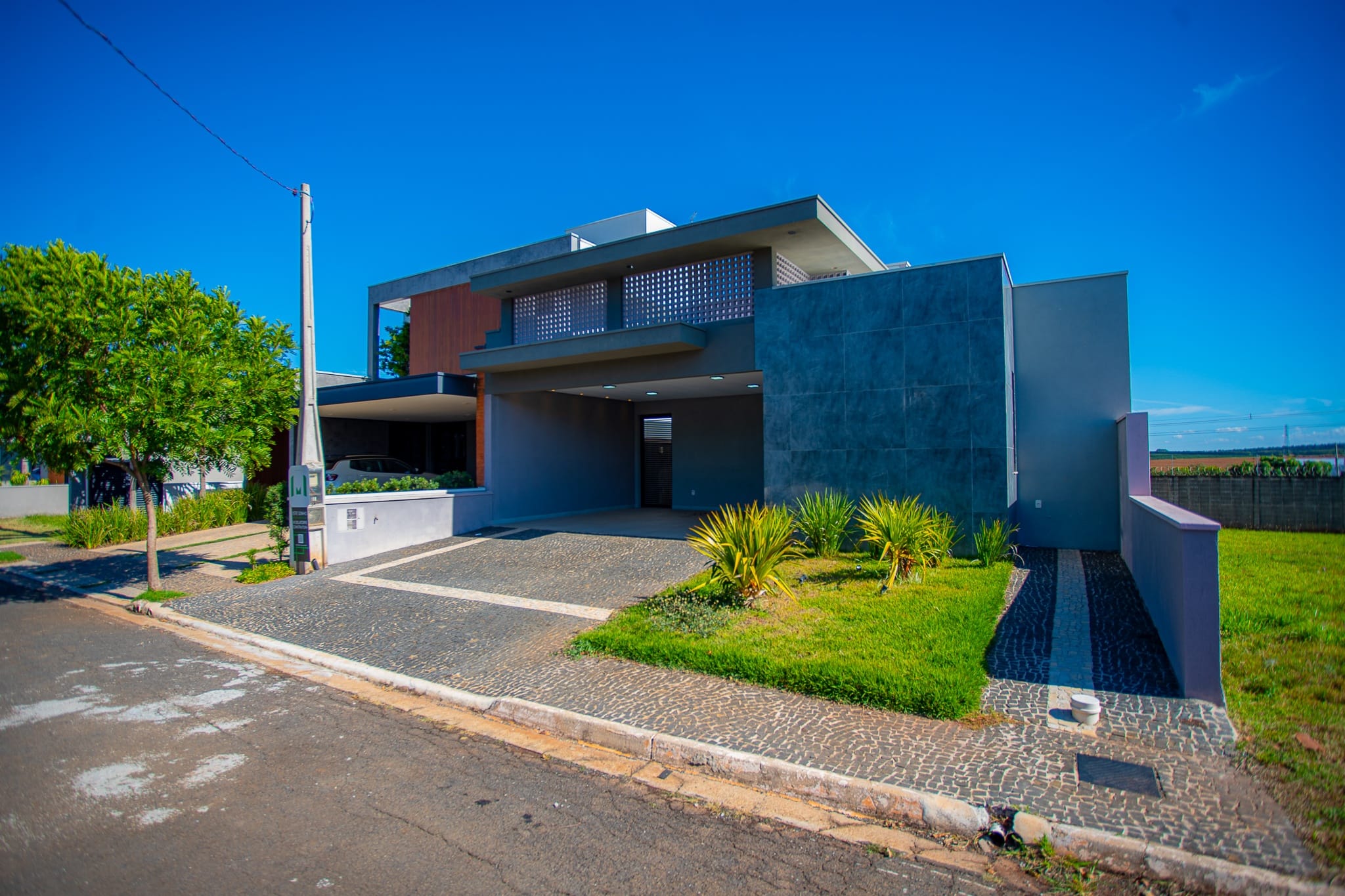 Imagens do imóveis Casa Térrea com 3 Suítes e piscina em Condomínio, Condomínio Alvorada Mogi Mirim SP