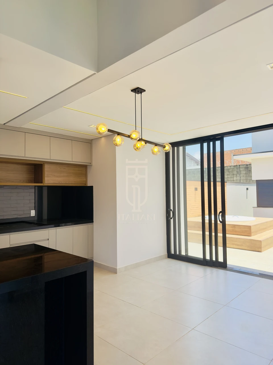 Imagens do imóveis Casa De Alto Padrão E 3 Suítes Em Condomínio Mogi Mirim no Jardim da Colina