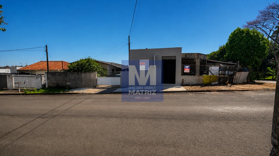 Casa + Salão Comercial para Venda