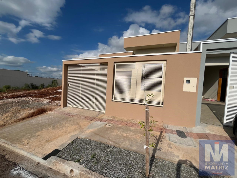 Casa Geminada 2 Quartos (sendo 1 suíte) Jd Terra Vermelha