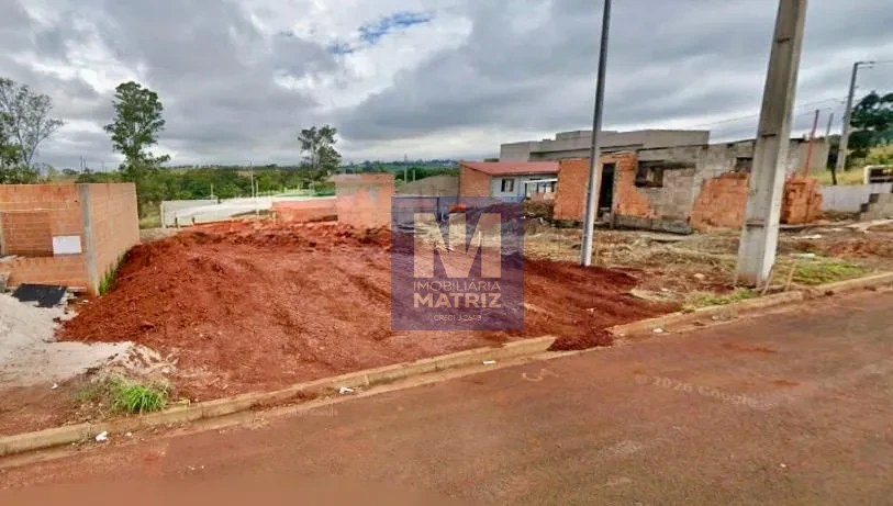 Terreno á Venda no Jd. Bourbon em Cambé