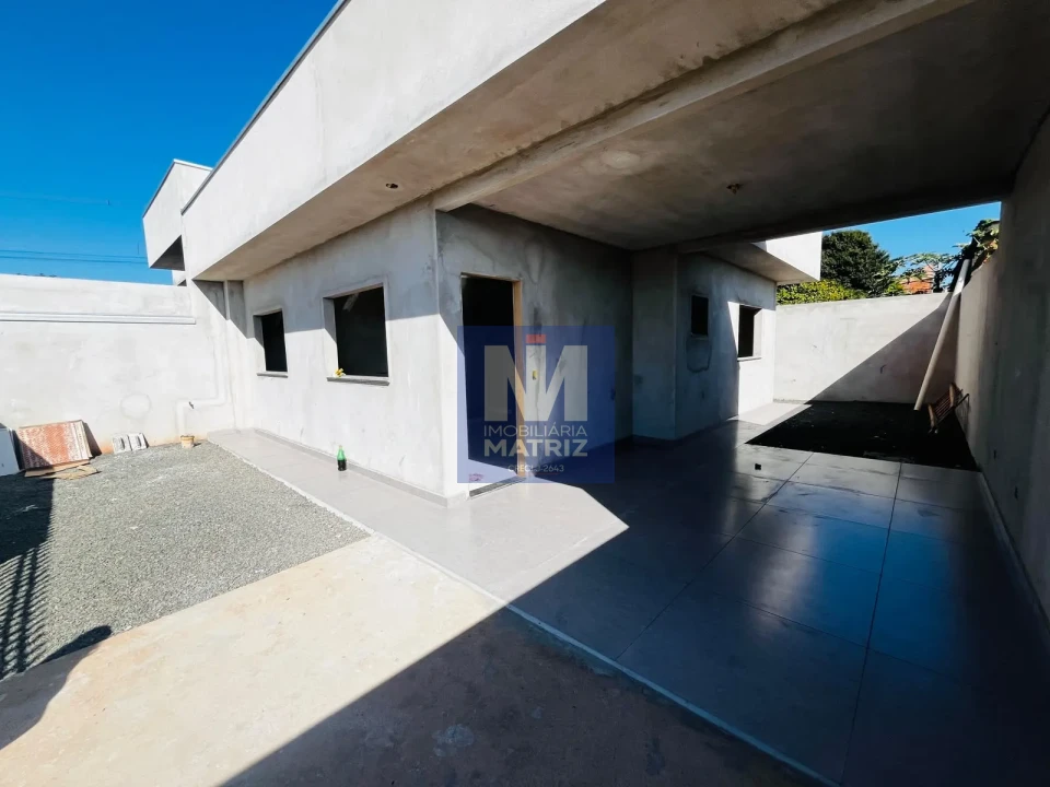 Casa Geminada 2 Quartos - Jd Vitória