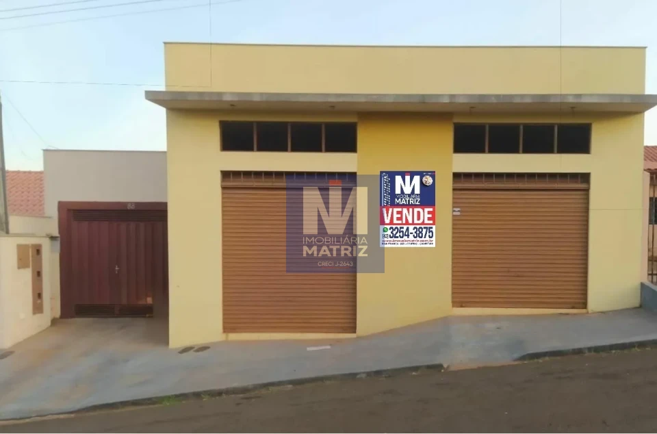 Casa + Salão Comercial para Venda