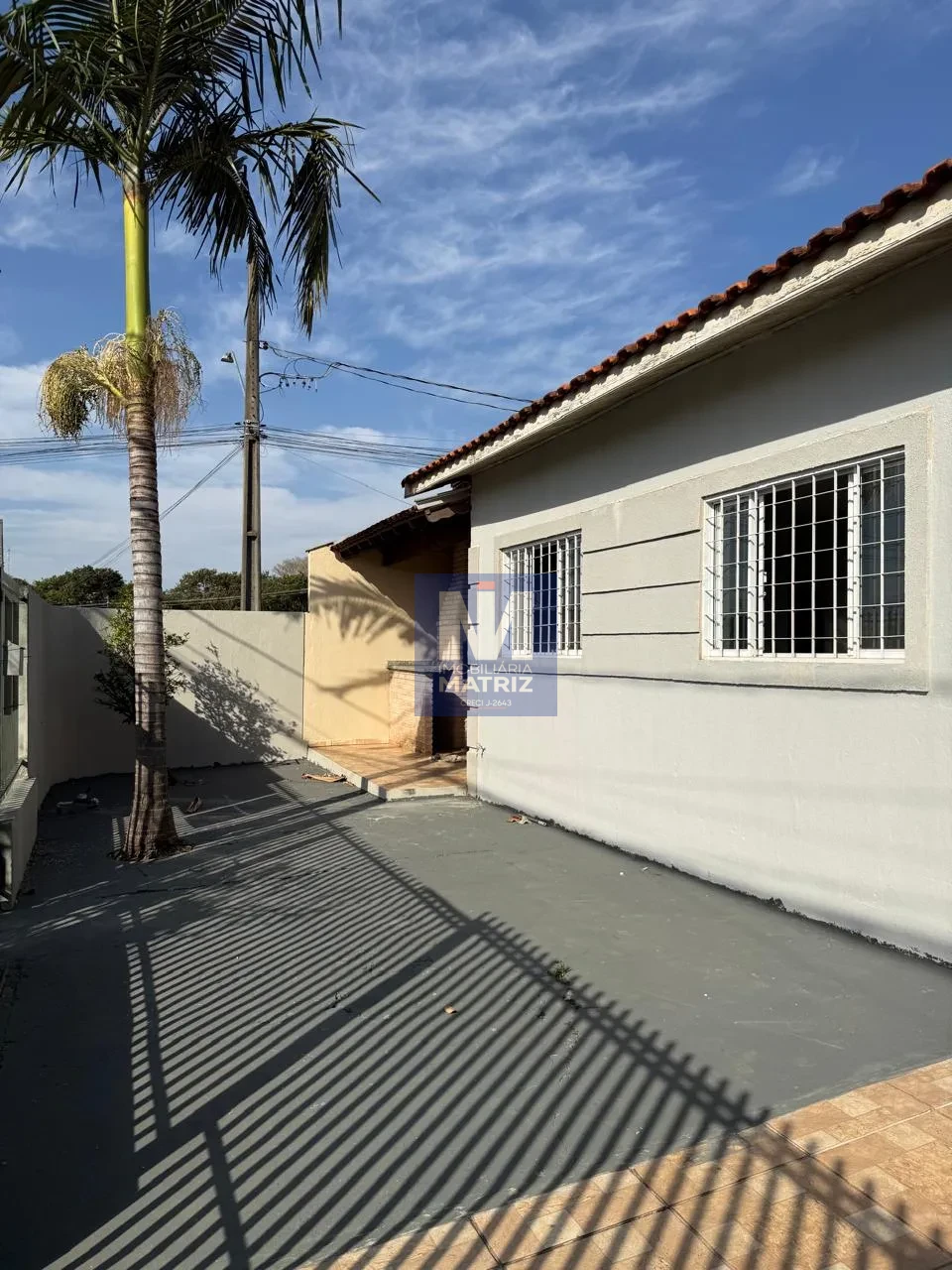 CASA PARA VENDA E LOCAÇÃO NO JARDIM CASAROTO