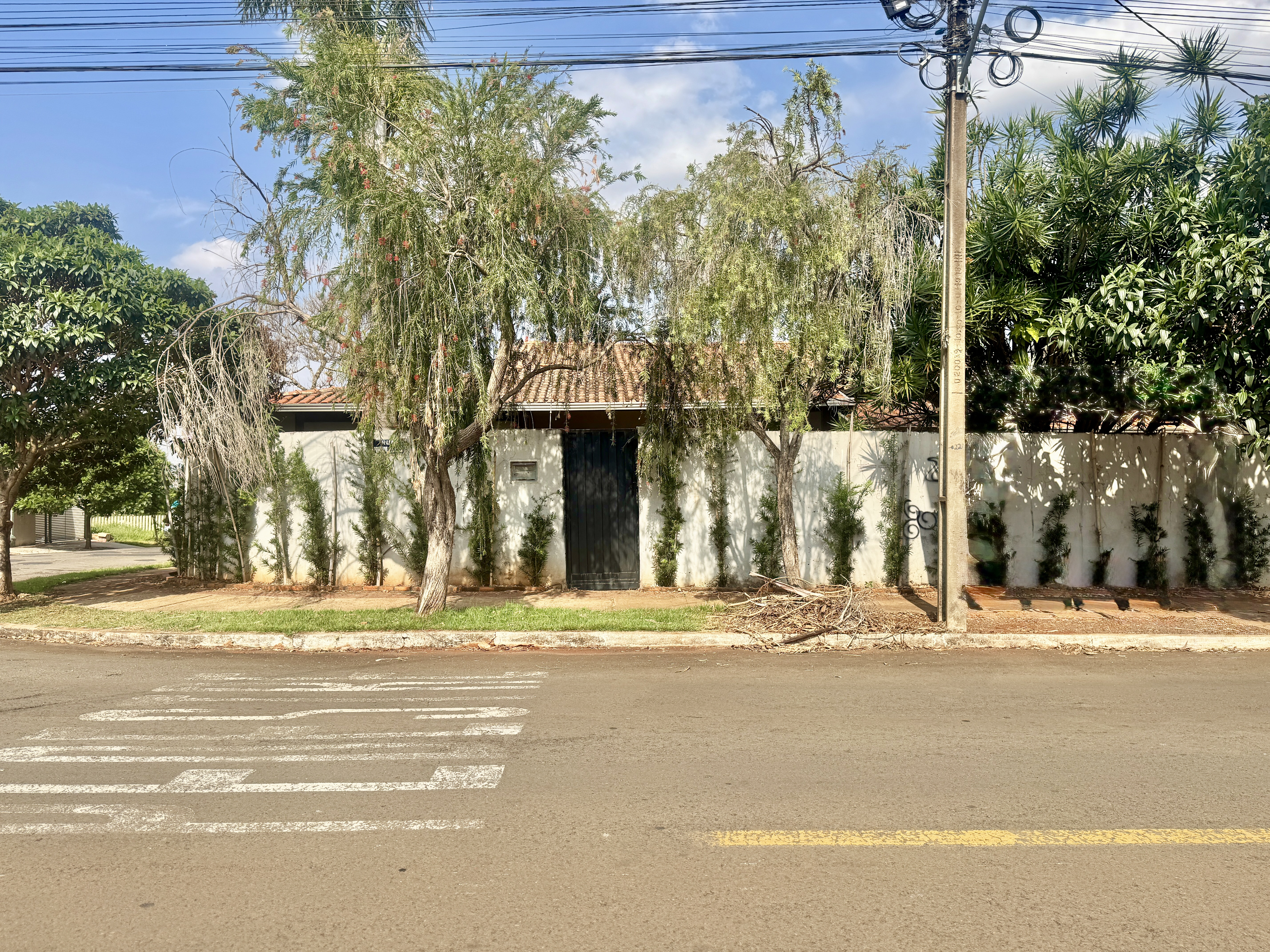 CASA PARA VENDA NO JD. COLUMBIA EM LONDRINA PR.
