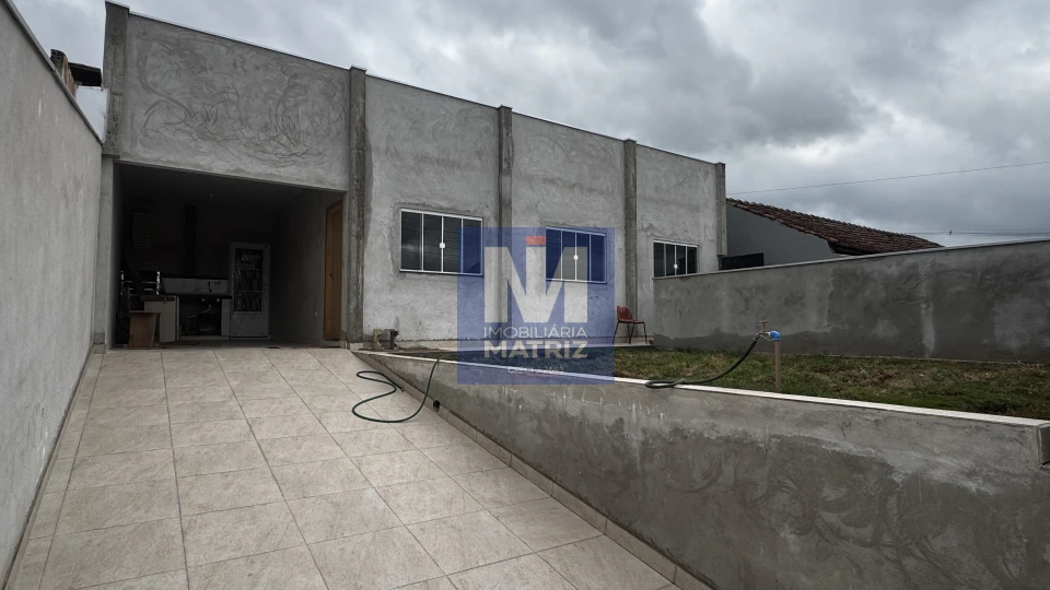 CASA PARA  LOCAÇÃO - 03 QUARTOS