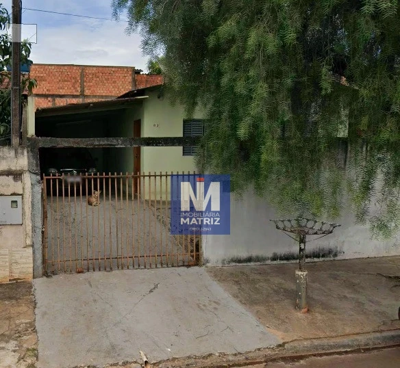 CASA A VENDA - 3 QUARTOS