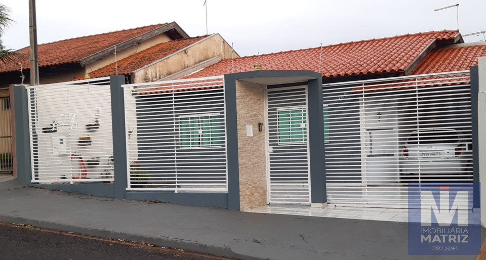 CASA A VENDA EM ROLANDIA