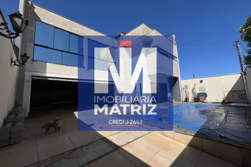 Sobrado c/Piscina - 3 Quartos (2 suítes)