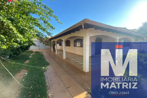 Casa região central - Locação