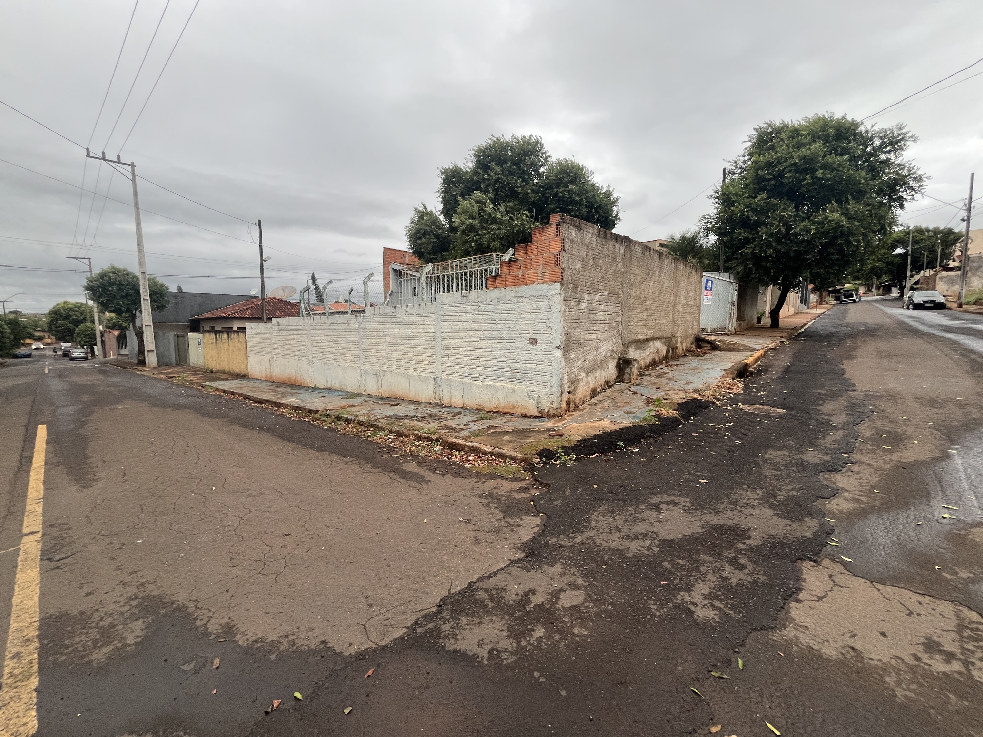 IMÓVEL RESIDENCIAL/COMERCIAL COM 270,00m² SERTANÓPOLIS