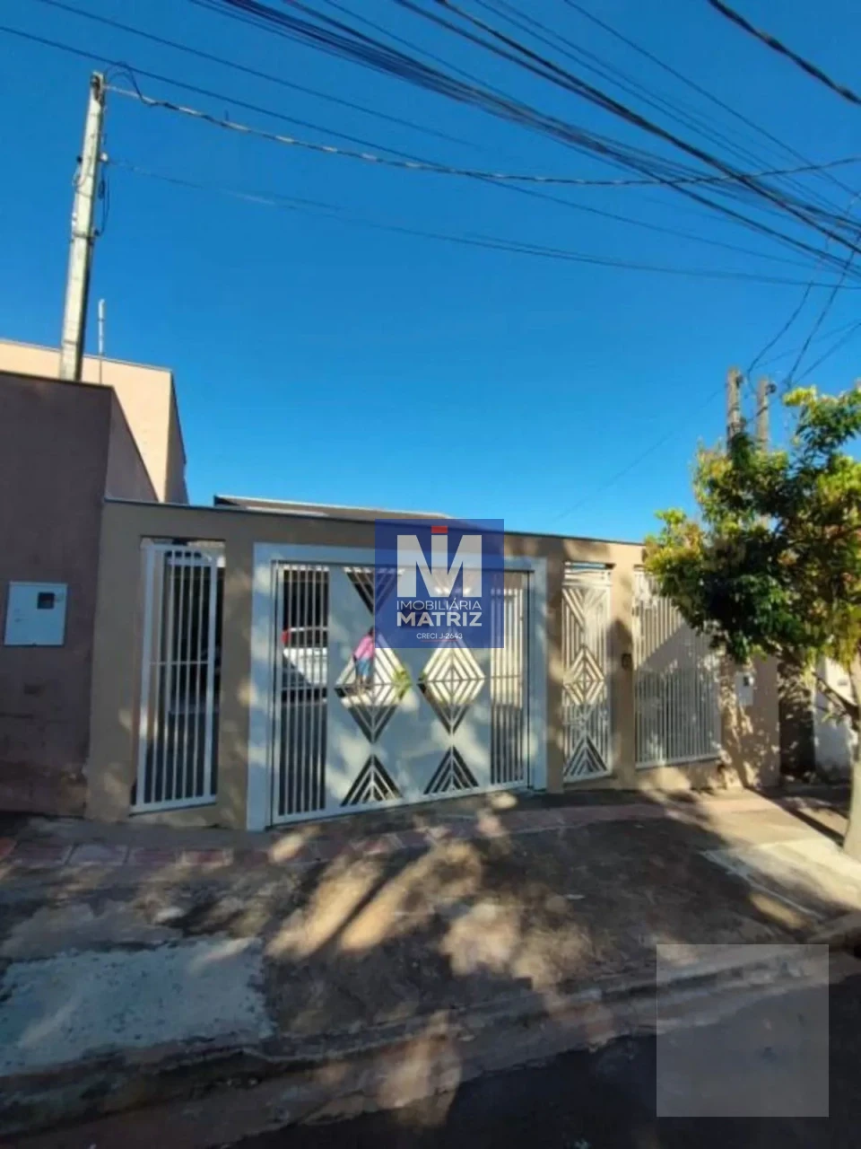 CASA A VENDA - 03 QUARTOS