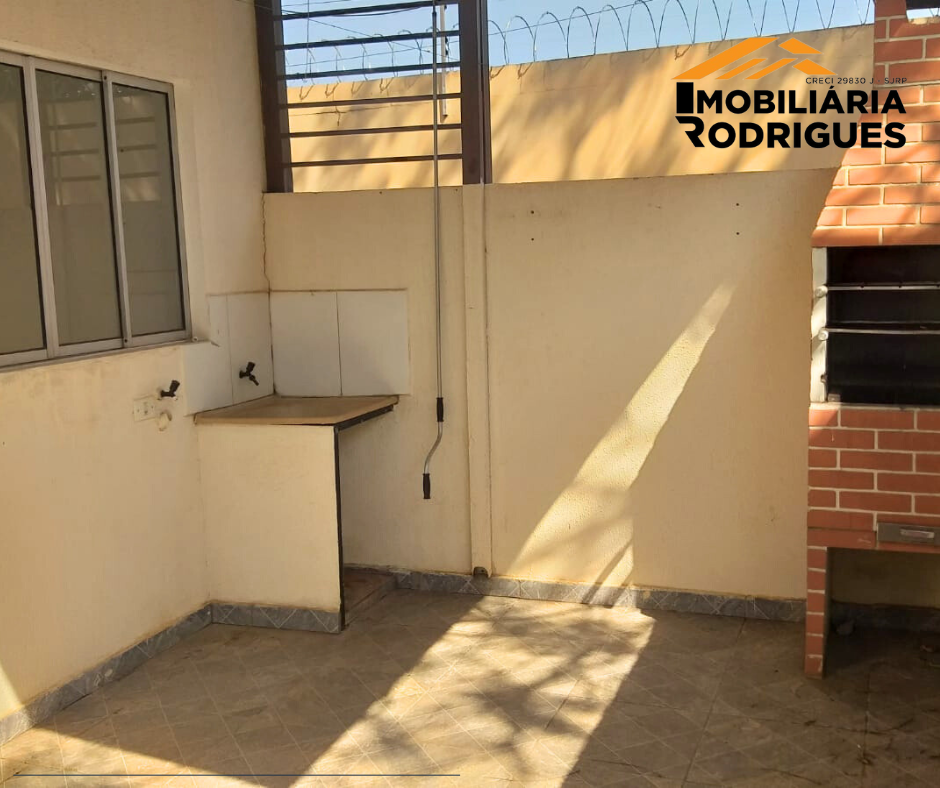 Imagens do imóveis ALUGA-SE SOBRADO EM EXCELENTE LOCALIZAÇÃO