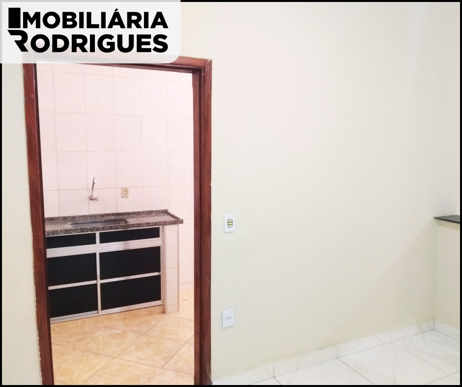 Imagens do imóveis CASA 2 Dormitório Px. ao Novo Supermercado PORECATU