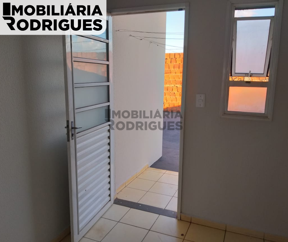 Imagens do imóveis VENDE-SE CASA EXCELENTE LOCALIZAÇÃO