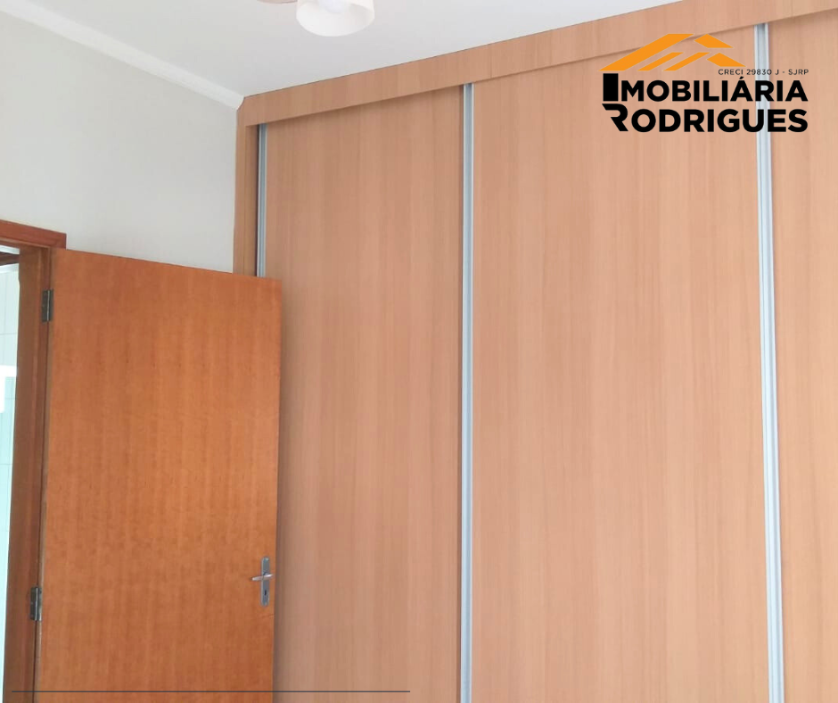 Imagens do imóveis ALUGA-SE SOBRADO EM EXCELENTE LOCALIZAÇÃO