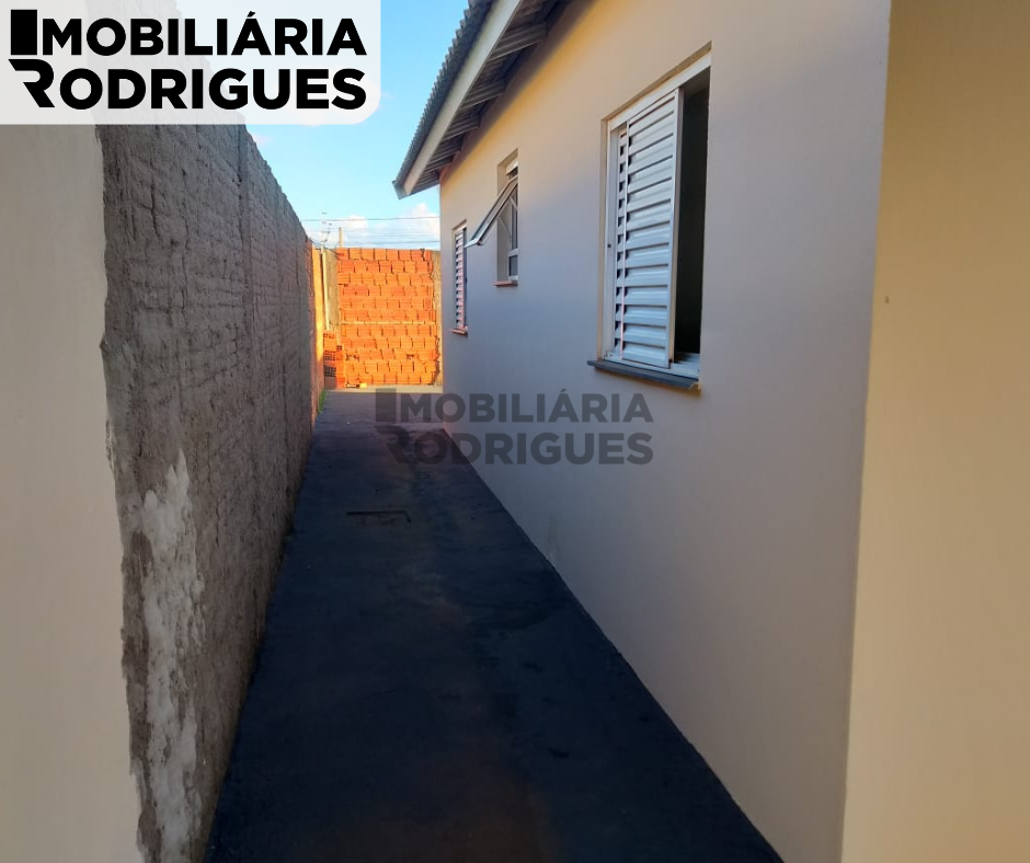 Imagens do imóveis VENDE-SE CASA EXCELENTE LOCALIZAÇÃO