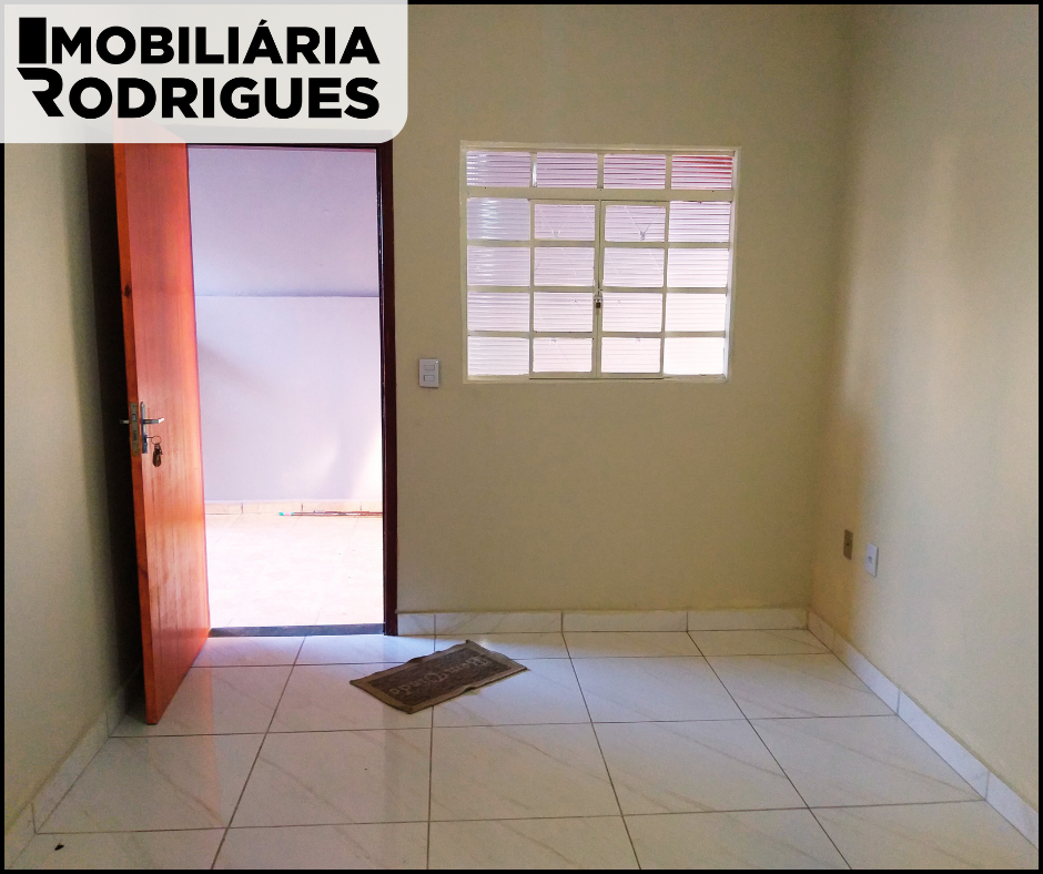 Imagens do imóveis CASA 2 Dormitório Px. ao Novo Supermercado PORECATU