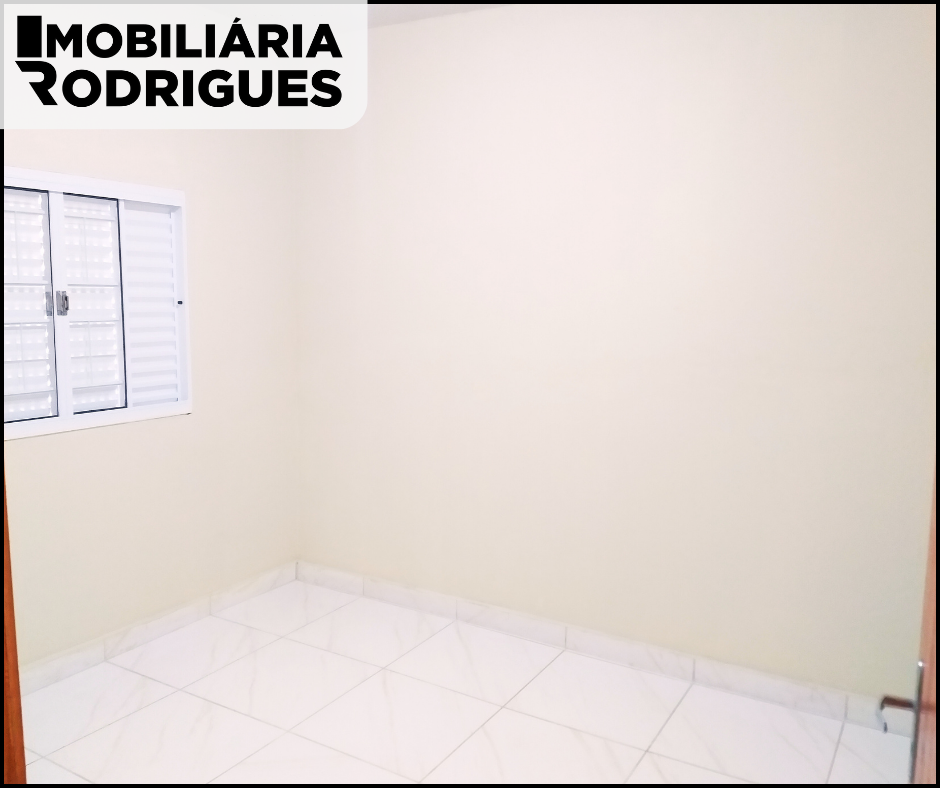 Imagens do imóveis CASA 2 Dormitório Px. ao Novo Supermercado PORECATU