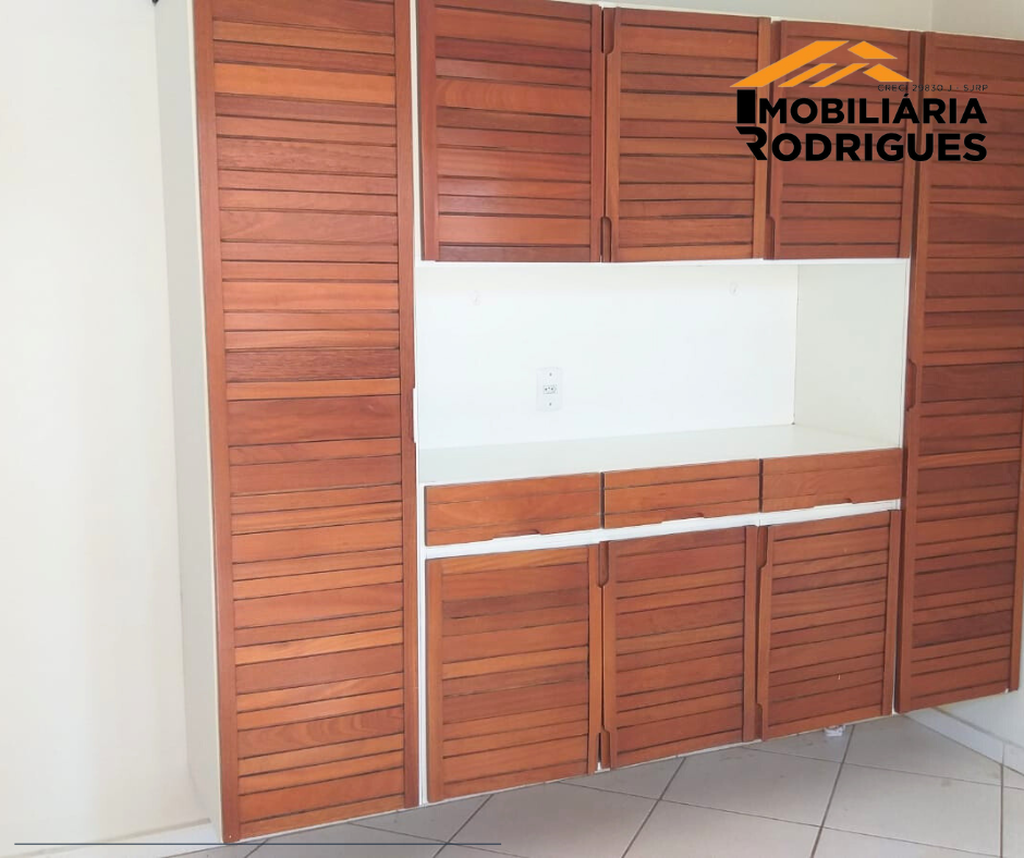 Imagens do imóveis ALUGA-SE SOBRADO EM EXCELENTE LOCALIZAÇÃO