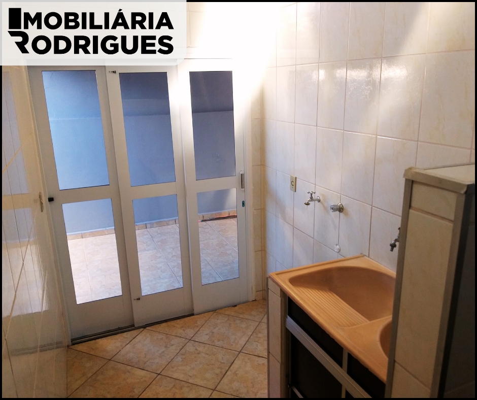 Imagens do imóveis CASA 2 Dormitório Px. ao Novo Supermercado PORECATU