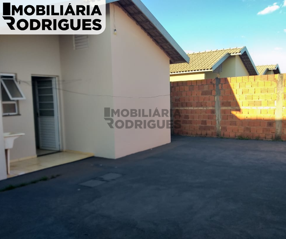 Imagens do imóveis VENDE-SE CASA EXCELENTE LOCALIZAÇÃO