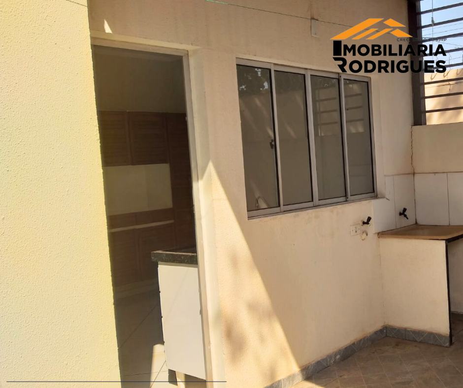 Imagens do imóveis ALUGA-SE SOBRADO EM EXCELENTE LOCALIZAÇÃO