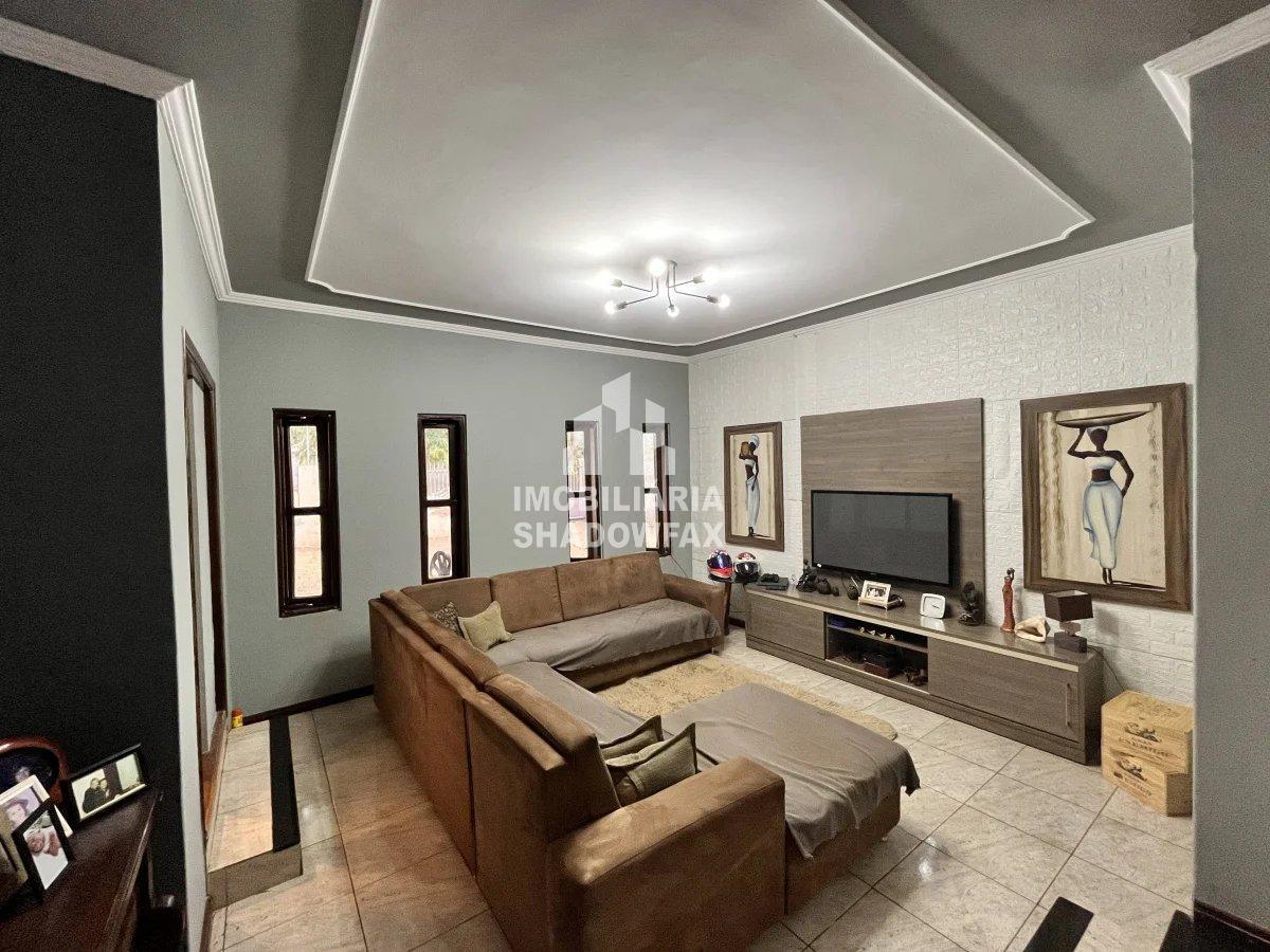 Casa com 4 quartos, 400m², à venda em Dourados, Portal