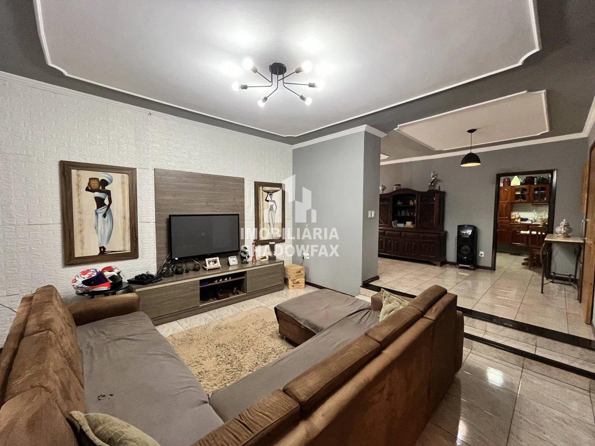 Casa com 4 quartos, 400m², à venda em Dourados, Portal