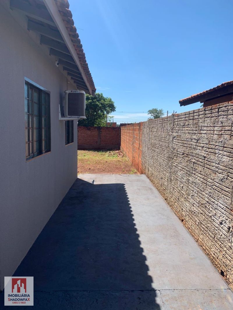 Casa à venda em Dourados, Ypê Roxo, com 02 quartos, 300m²