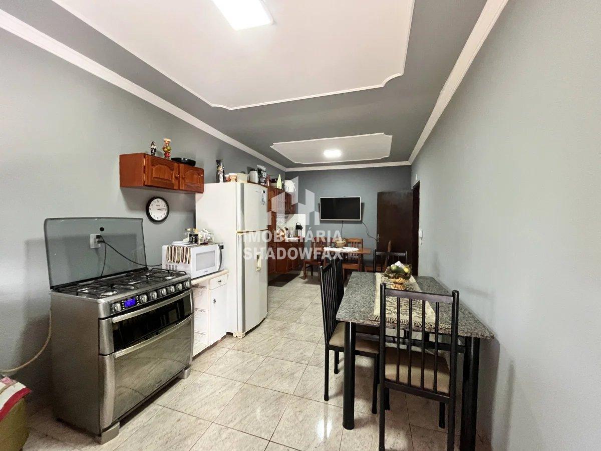 Casa com 4 quartos, 400m², à venda em Dourados, Portal